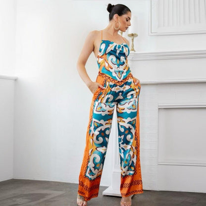 Ensemble satin noir femme composé d’un haut dos nu à nouer et d’un pantalon large fluide 