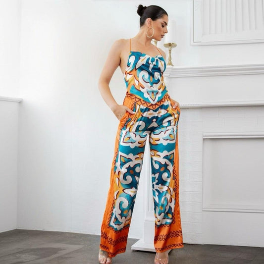Ensemble satin noir femme composé d’un haut dos nu à nouer et d’un pantalon large fluide 