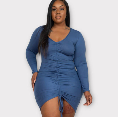 Robe grande taille manches longues col V froncée devant