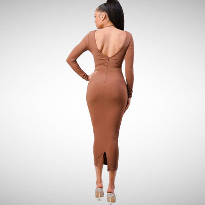 Robe à Manches Longues – Robe moulante mocha à décolleté lacé