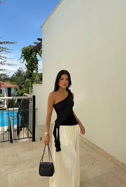 Haut noir asymétrique à une épaule pour femme, style élégant 