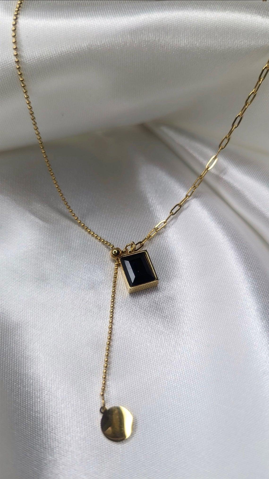 Mya necklace